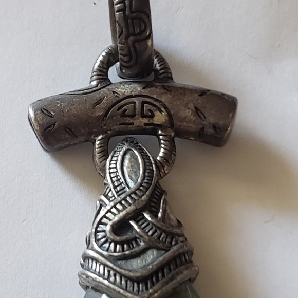 Vintage Green Opalescent Stone Pendant - Picture 5 of 6